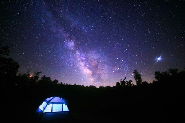 milkyway galaxy stars astrophotography camping